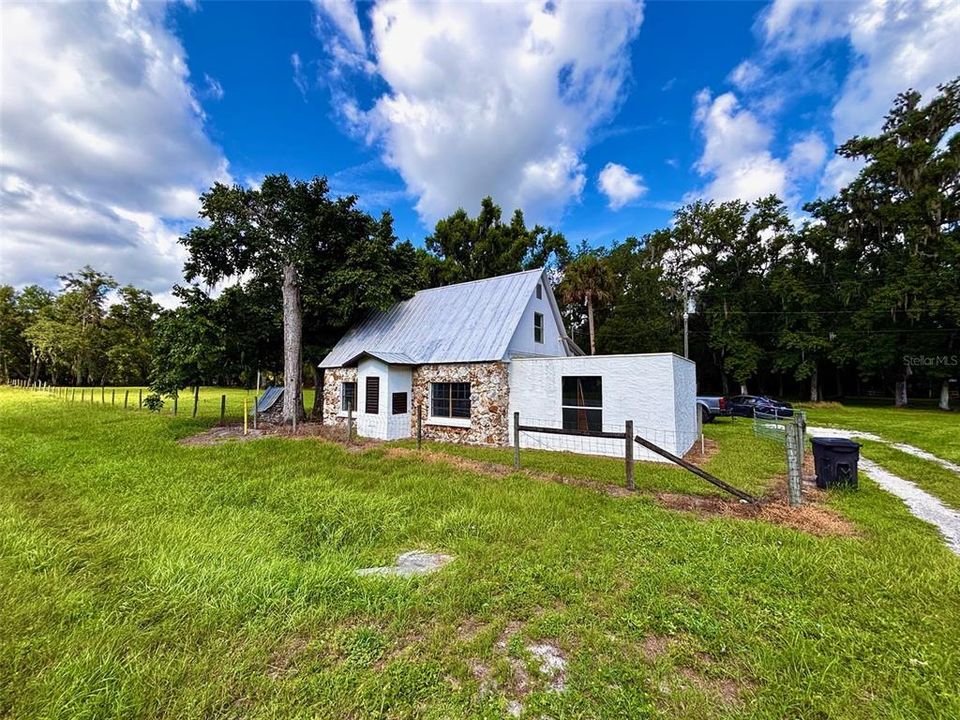 For Sale: $539,000 (3 beds, 1 baths, 1782 Square Feet)