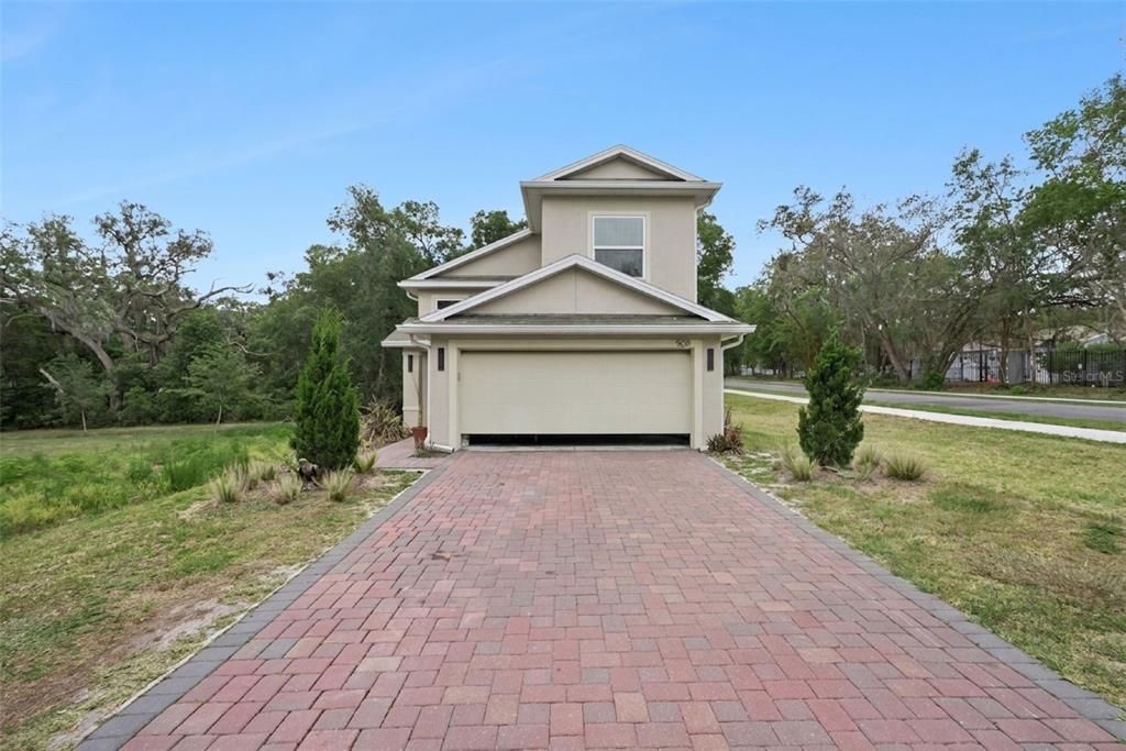 For Sale: $340,000 (3 beds, 2 baths, 1707 Square Feet)