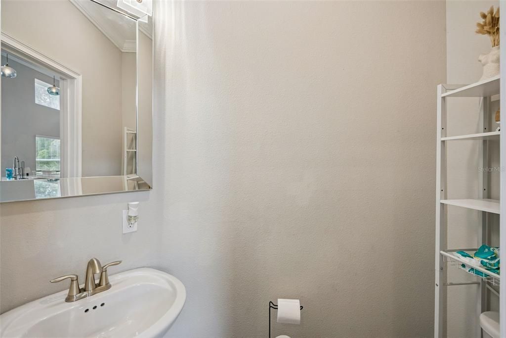 For Sale: $340,000 (3 beds, 2 baths, 1707 Square Feet)