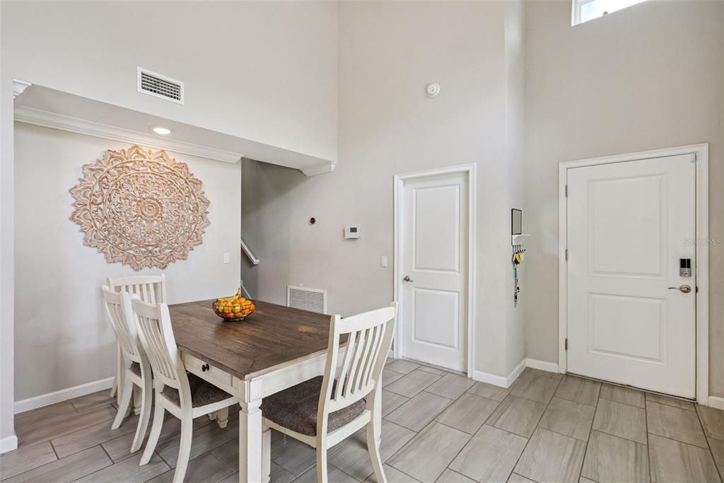 For Sale: $340,000 (3 beds, 2 baths, 1707 Square Feet)