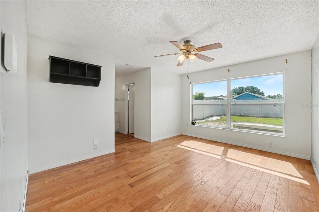 En Venta: $339,000 (3 camas, 2 baños, 1663 Pies cuadrados)