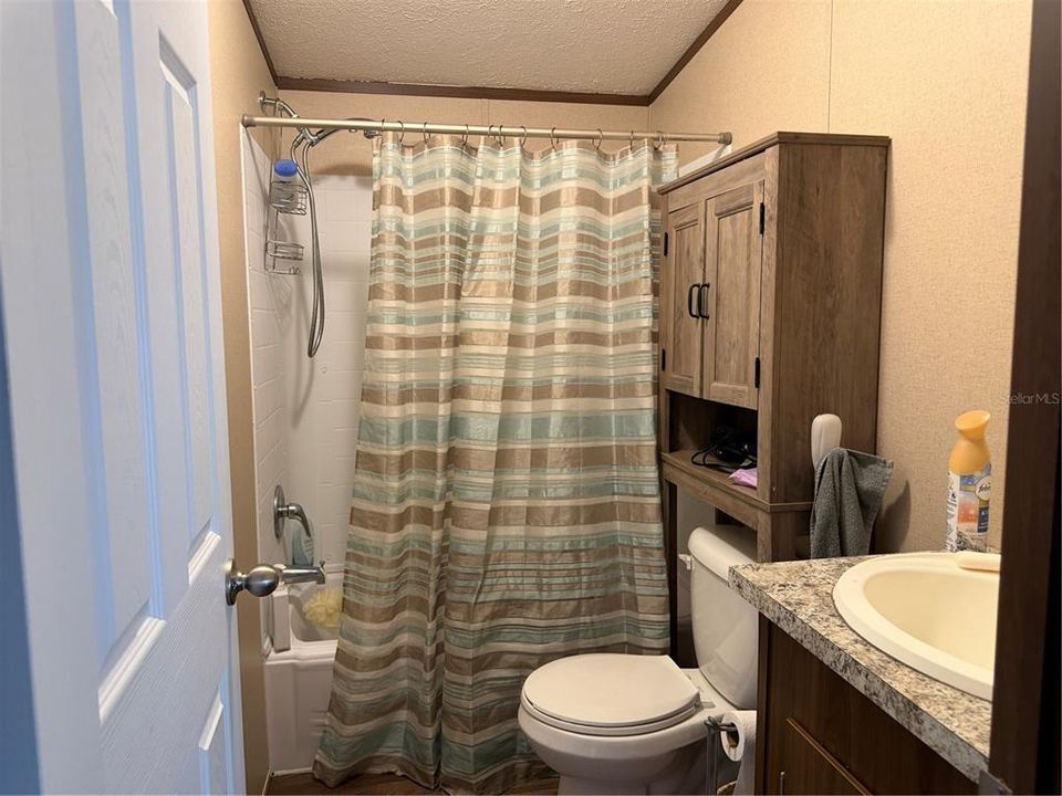 En Venta: $245,000 (3 camas, 2 baños, 1296 Pies cuadrados)