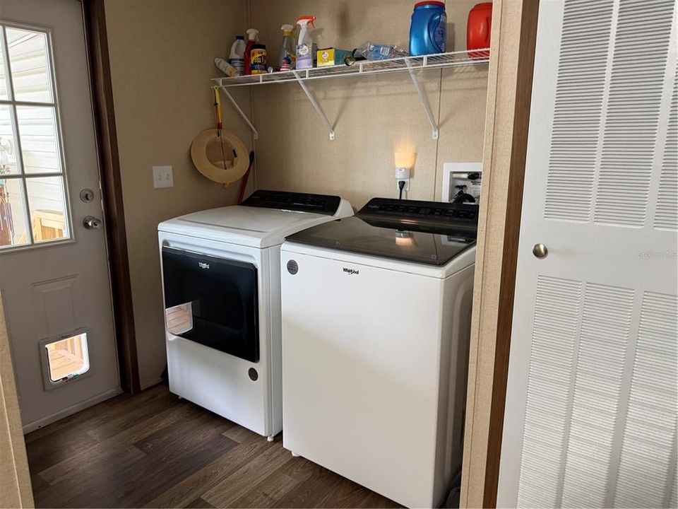 En Venta: $245,000 (3 camas, 2 baños, 1296 Pies cuadrados)
