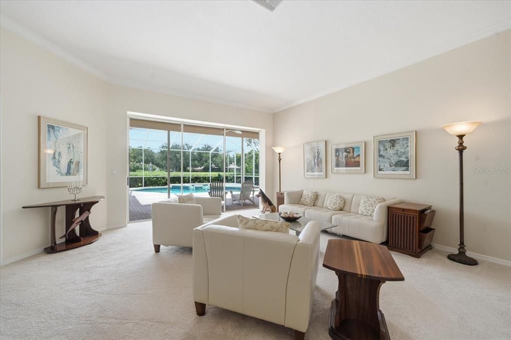For Sale: $1,100,000 (5 beds, 3 baths, 3390 Square Feet)