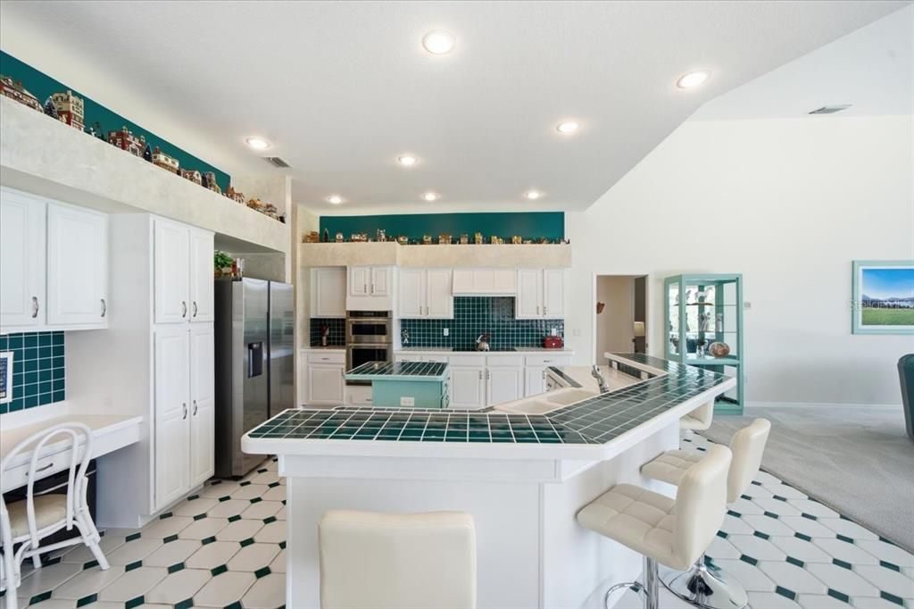 For Sale: $1,100,000 (5 beds, 3 baths, 3390 Square Feet)