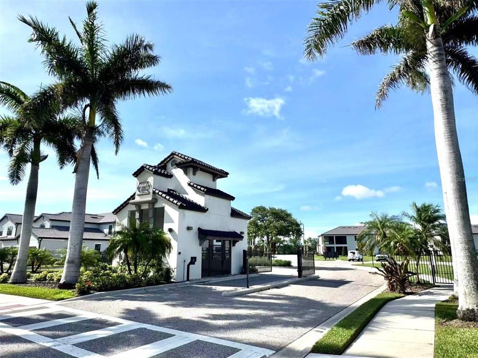 For Rent: $4,800 (3 beds, 2 baths, 2110 Square Feet)