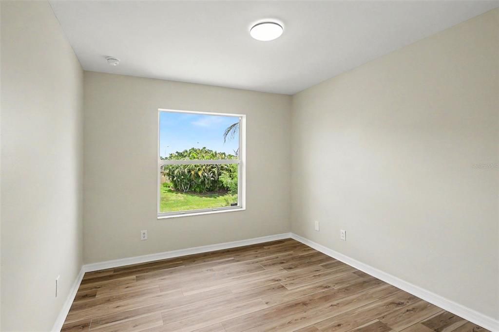 На продажу: $299,900 (3 спален, 2 ванн, 1766 Квадратных фут)