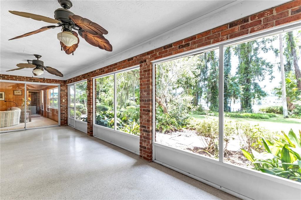 En Venta: $950,000 (4 camas, 2 baños, 1871 Pies cuadrados)