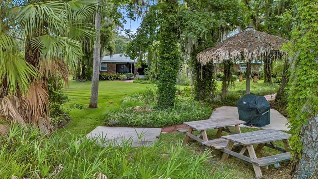 En Venta: $950,000 (4 camas, 2 baños, 1871 Pies cuadrados)