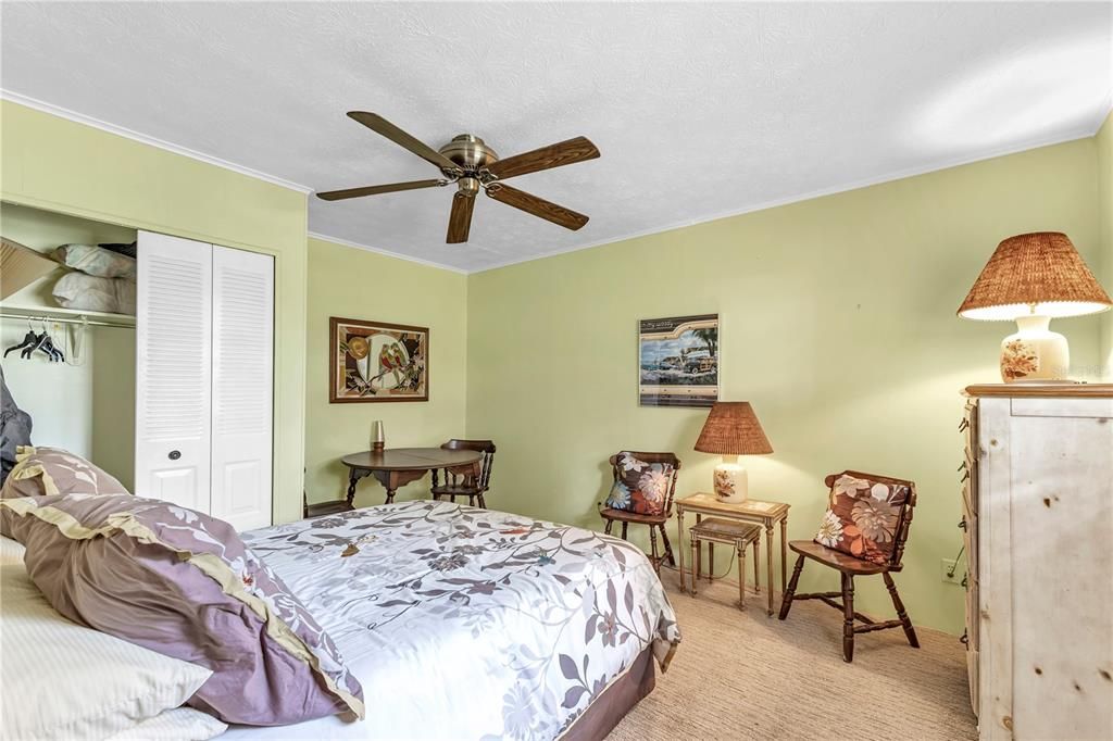 En Venta: $950,000 (4 camas, 2 baños, 1871 Pies cuadrados)