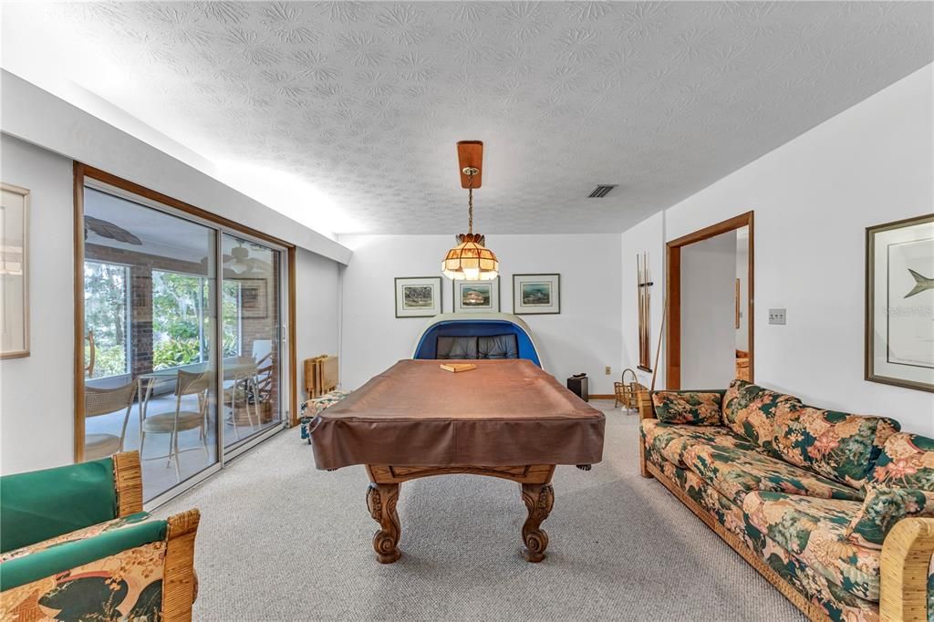 En Venta: $950,000 (4 camas, 2 baños, 1871 Pies cuadrados)