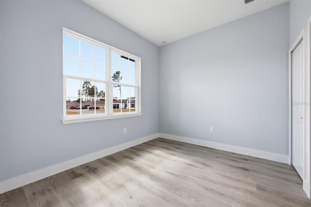 For Sale: $349,900 (4 beds, 3 baths, 1802 Square Feet)