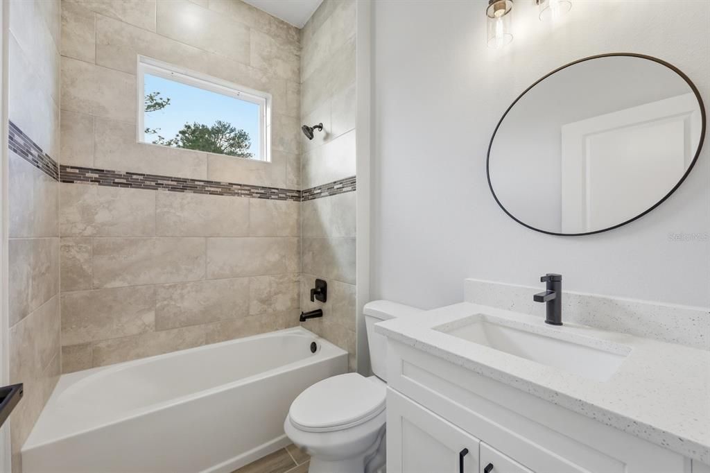 For Sale: $349,900 (4 beds, 3 baths, 1802 Square Feet)