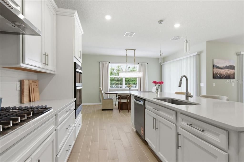 For Sale: $739,900 (5 beds, 4 baths, 3617 Square Feet)