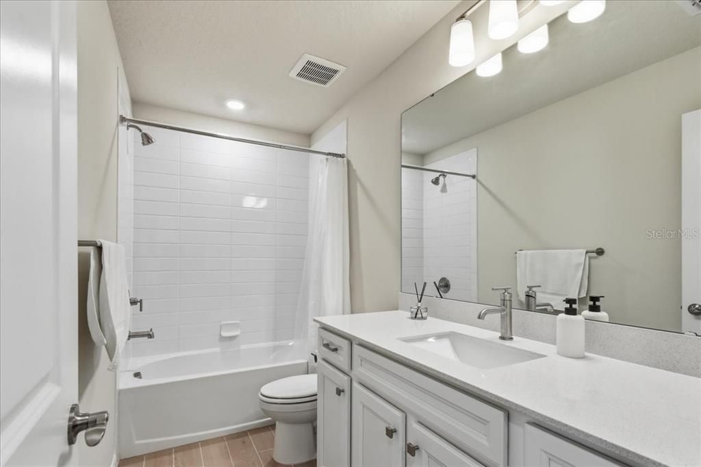 For Sale: $739,900 (5 beds, 4 baths, 3617 Square Feet)