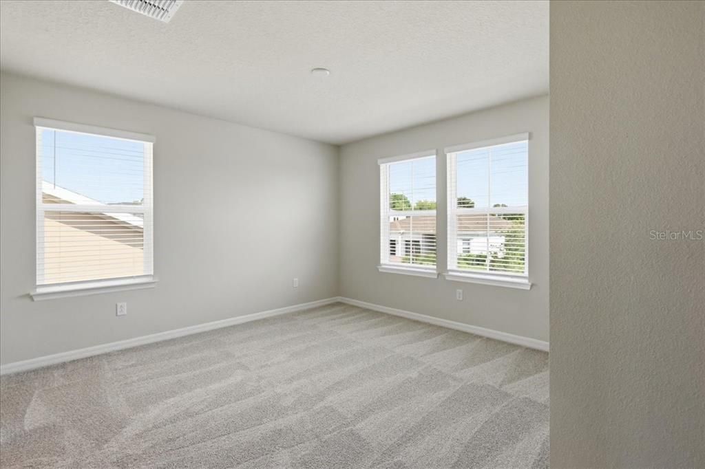 For Sale: $739,900 (5 beds, 4 baths, 3617 Square Feet)