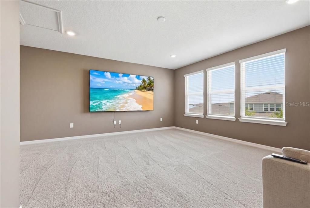 For Sale: $739,900 (5 beds, 4 baths, 3617 Square Feet)