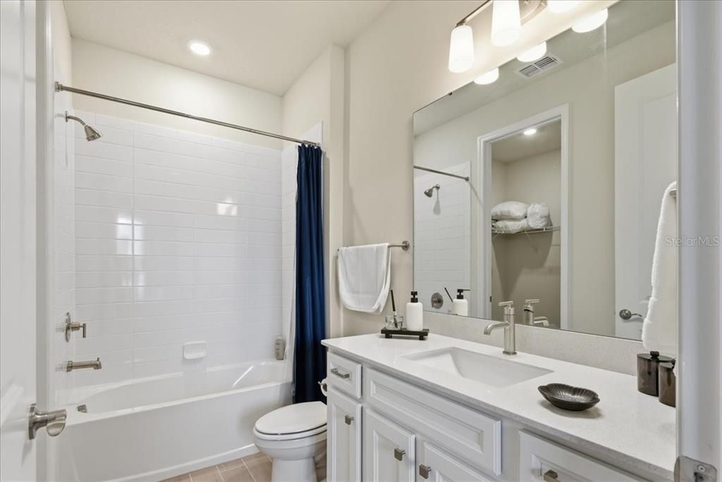 For Sale: $739,900 (5 beds, 4 baths, 3617 Square Feet)