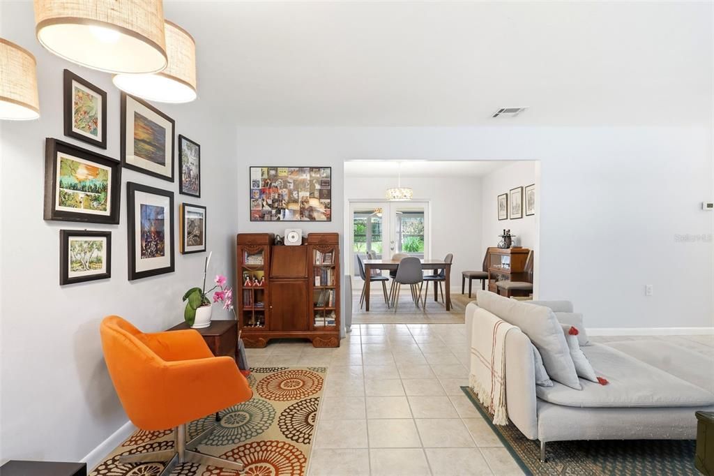 En Venta: $324,900 (3 camas, 2 baños, 1162 Pies cuadrados)