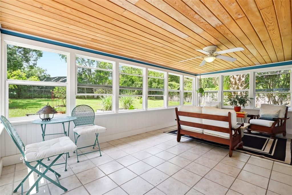 En Venta: $324,900 (3 camas, 2 baños, 1162 Pies cuadrados)