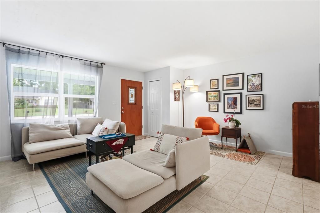 En Venta: $324,900 (3 camas, 2 baños, 1162 Pies cuadrados)