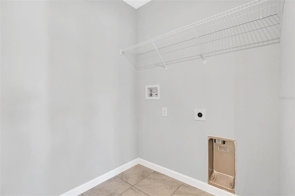 En Renta: $4,980 (5 camas, 4 baños, 3136 Pies cuadrados)