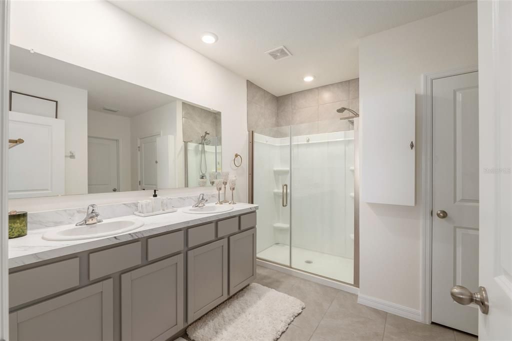 For Sale: $310,000 (4 beds, 2 baths, 1827 Square Feet)