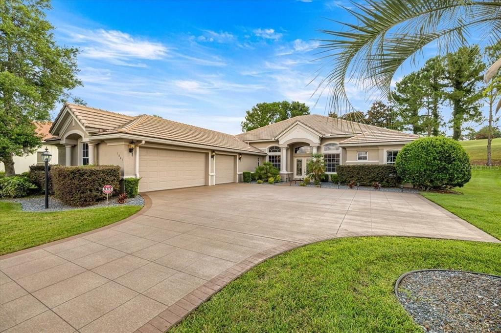 En Venta: $675,000 (4 camas, 2 baños, 2868 Pies cuadrados)
