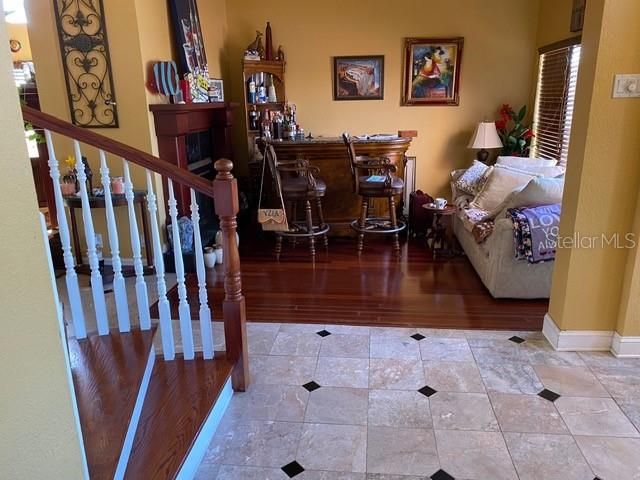 En Venta: $1,199,000 (3 camas, 3 baños, 2610 Pies cuadrados)