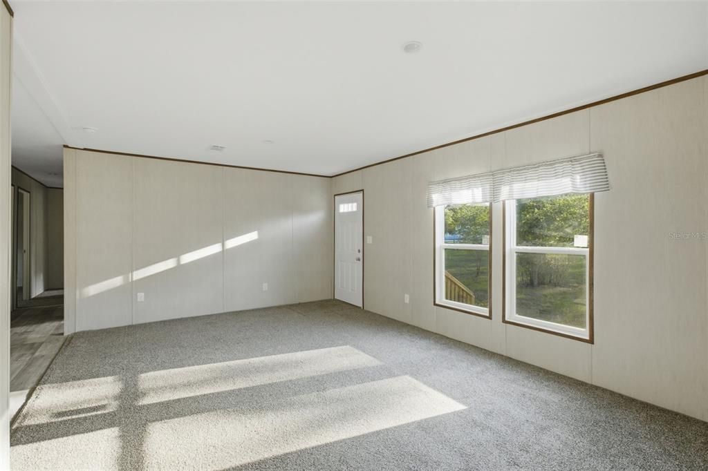 For Sale: $329,999 (4 beds, 2 baths, 1540 Square Feet)
