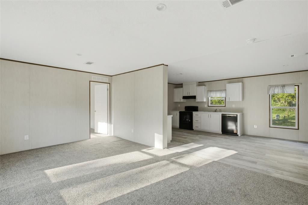 For Sale: $329,999 (4 beds, 2 baths, 1540 Square Feet)