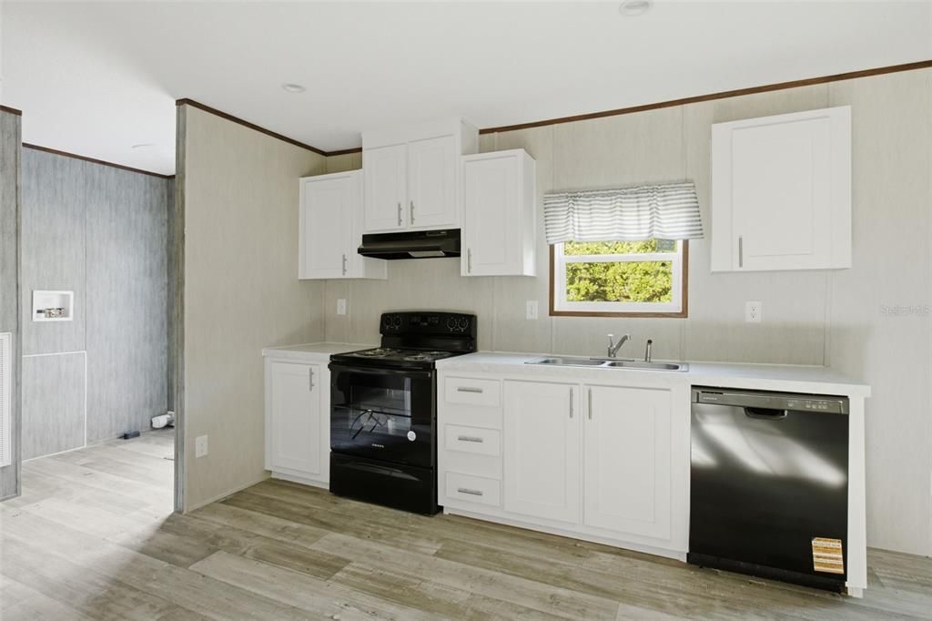 For Sale: $329,999 (4 beds, 2 baths, 1540 Square Feet)