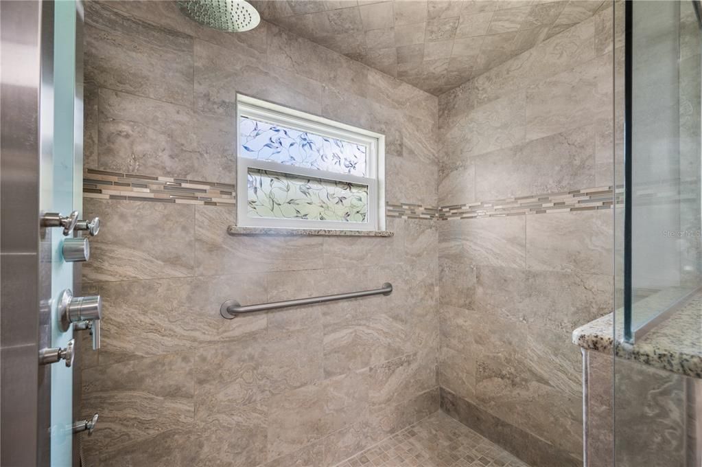 На продажу: $469,950 (3 спален, 2 ванн, 1741 Квадратных фут)