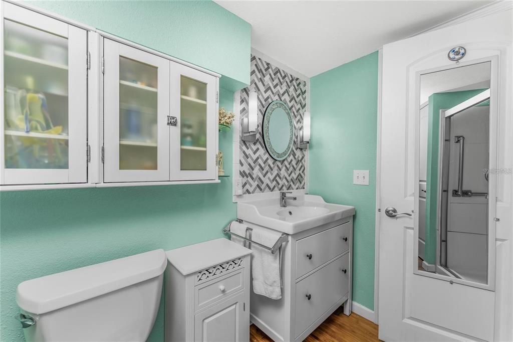 For Sale: $199,900 (2 beds, 2 baths, 1364 Square Feet)