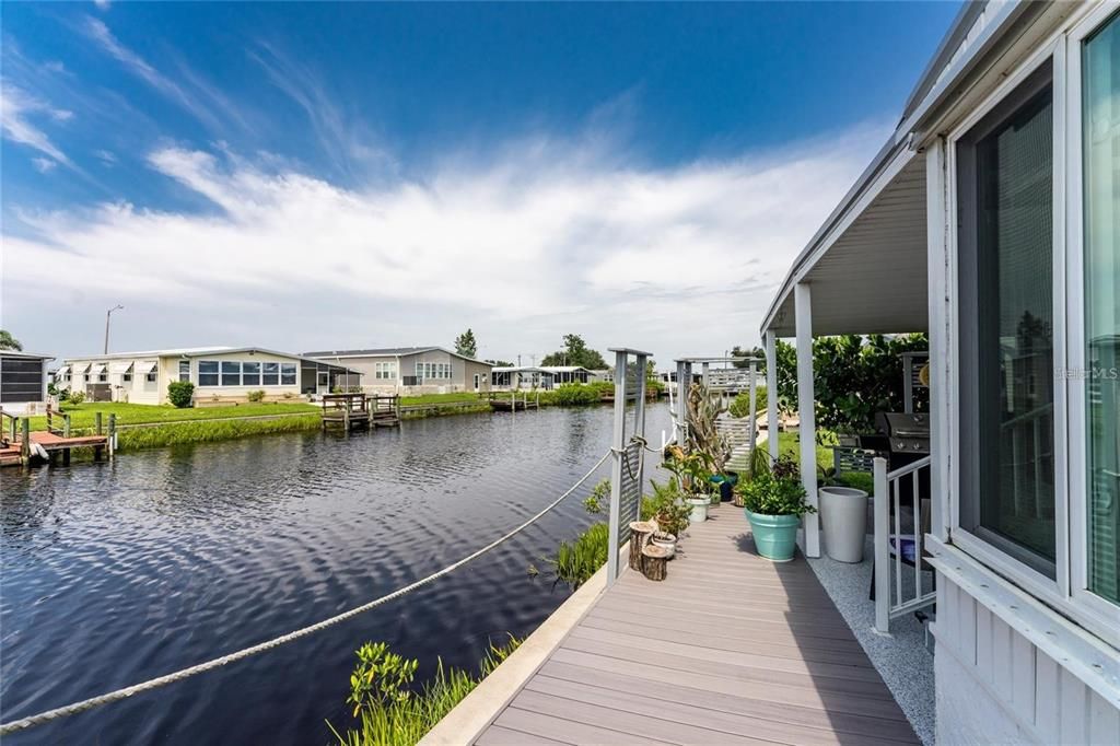 For Sale: $199,900 (2 beds, 2 baths, 1364 Square Feet)