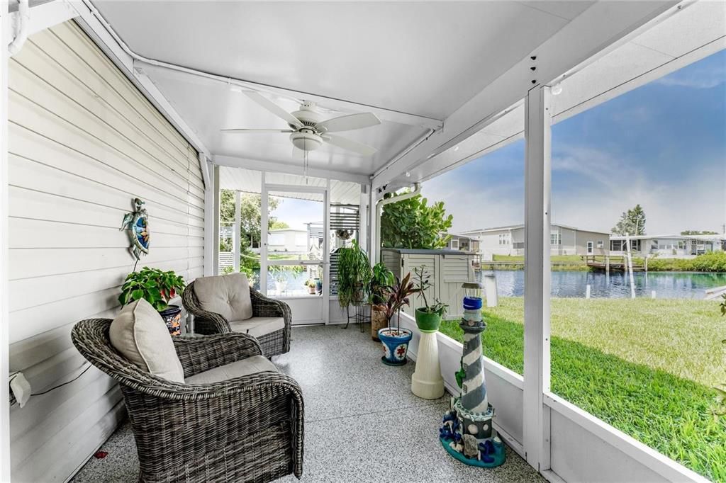For Sale: $199,900 (2 beds, 2 baths, 1364 Square Feet)
