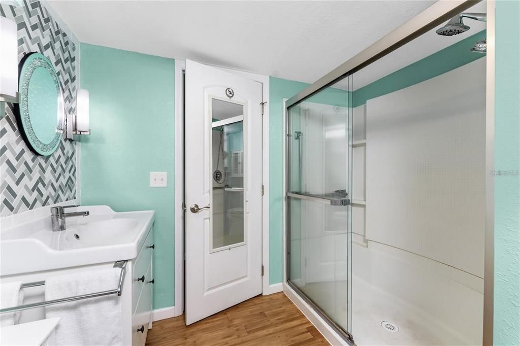 For Sale: $199,900 (2 beds, 2 baths, 1364 Square Feet)