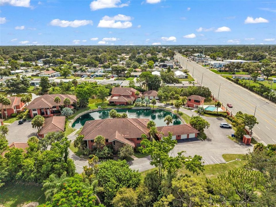 На продажу: $329,000 (2 спален, 2 ванн, 1283 Квадратных фут)
