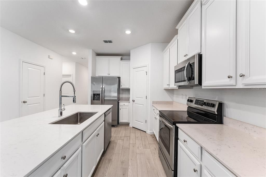 En Venta: $274,900 (2 camas, 2 baños, 1548 Pies cuadrados)