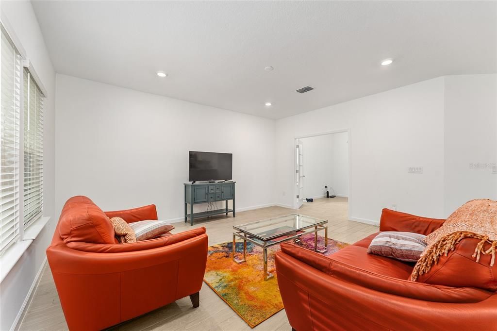 En Venta: $274,900 (2 camas, 2 baños, 1548 Pies cuadrados)