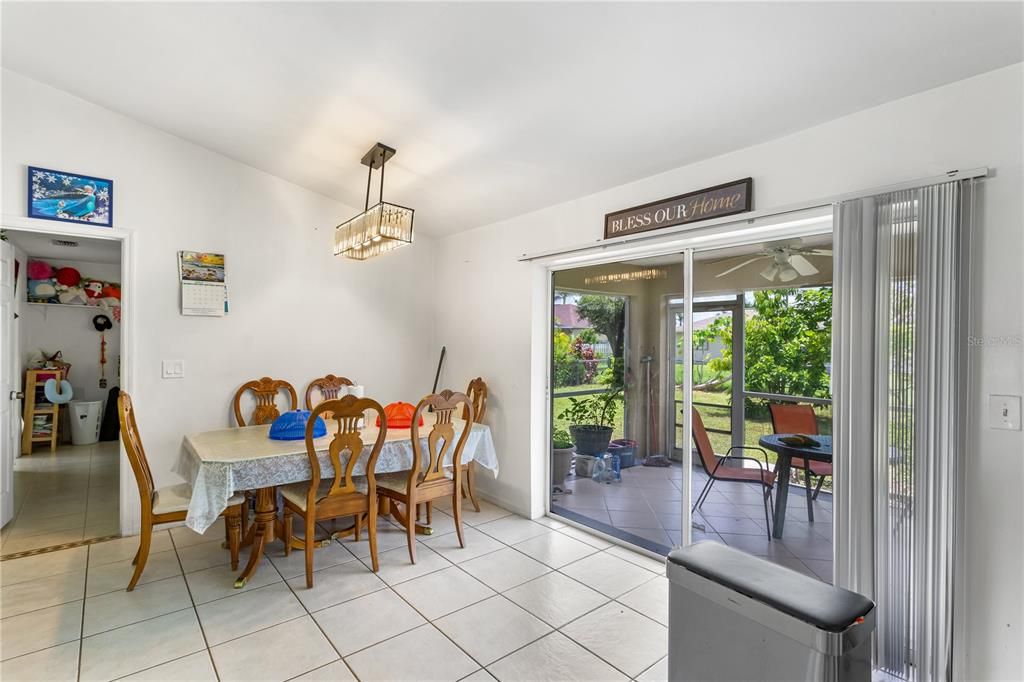 For Sale: $265,000 (3 beds, 2 baths, 1422 Square Feet)