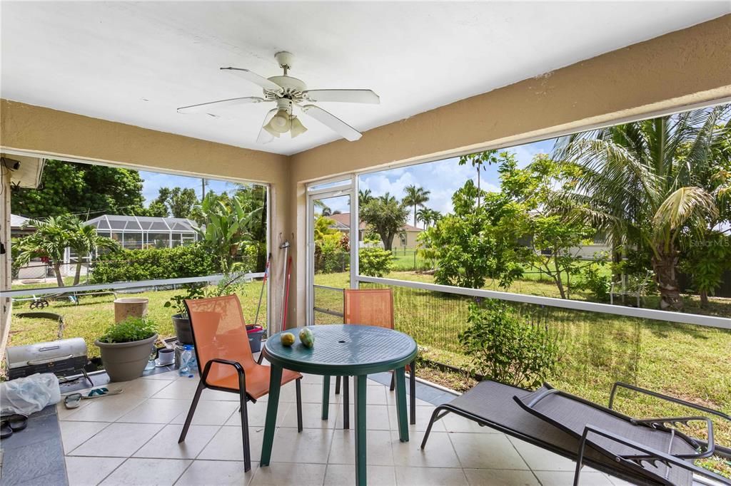 For Sale: $265,000 (3 beds, 2 baths, 1422 Square Feet)