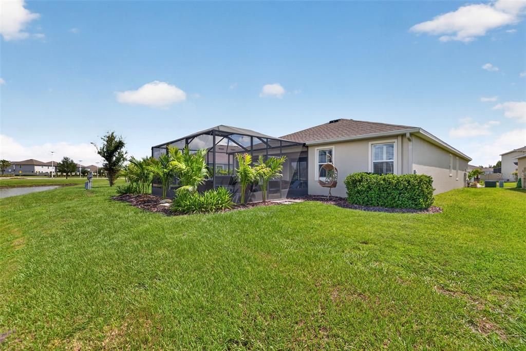 Activo con contrato: $459,000 (4 camas, 2 baños, 2037 Pies cuadrados)