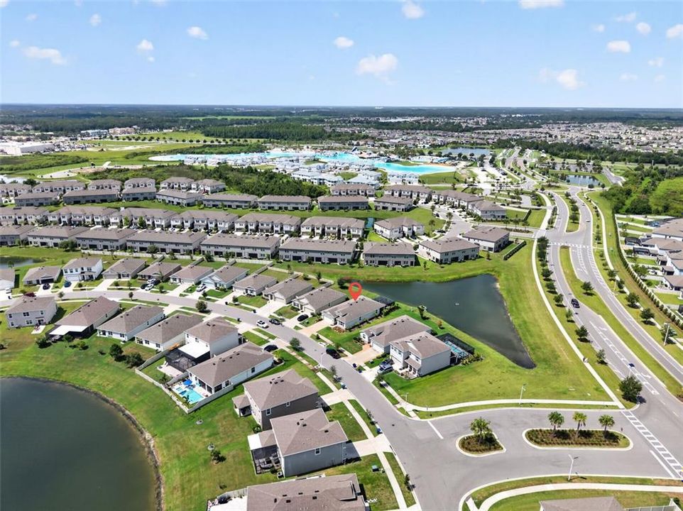 Activo con contrato: $459,000 (4 camas, 2 baños, 2037 Pies cuadrados)