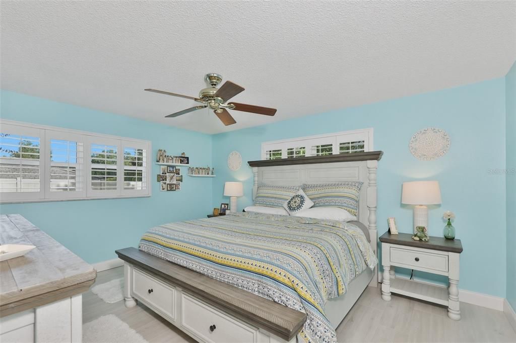En Venta: $324,900 (2 camas, 2 baños, 1275 Pies cuadrados)