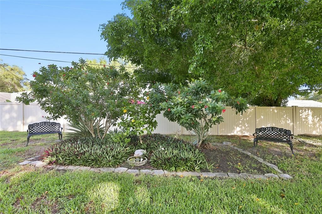 En Venta: $324,900 (2 camas, 2 baños, 1275 Pies cuadrados)