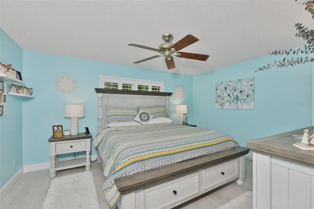 En Venta: $324,900 (2 camas, 2 baños, 1275 Pies cuadrados)