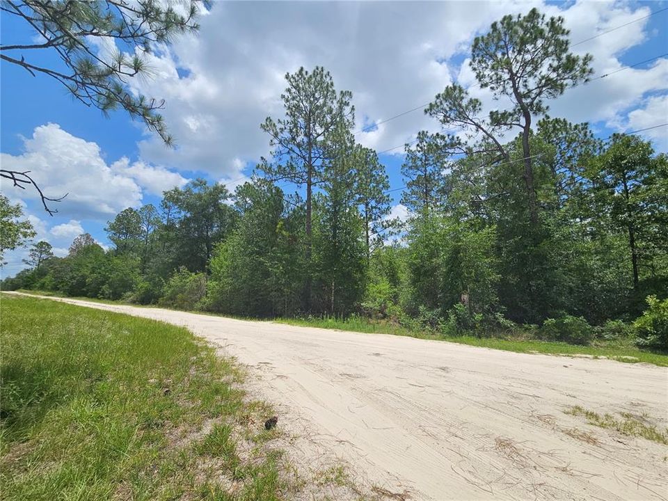 На продажу: $70,000 (3.95 acres)