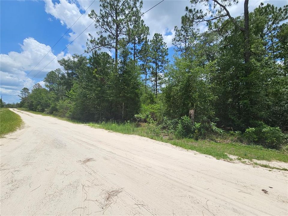 На продажу: $70,000 (3.95 acres)