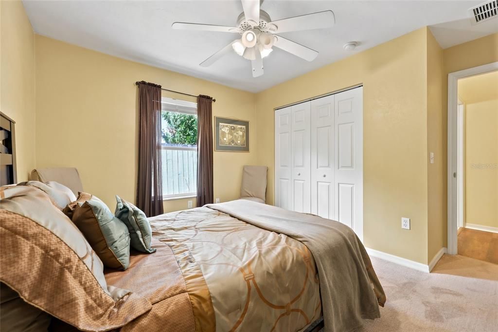 For Sale: $450,000 (5 beds, 2 baths, 2203 Square Feet)